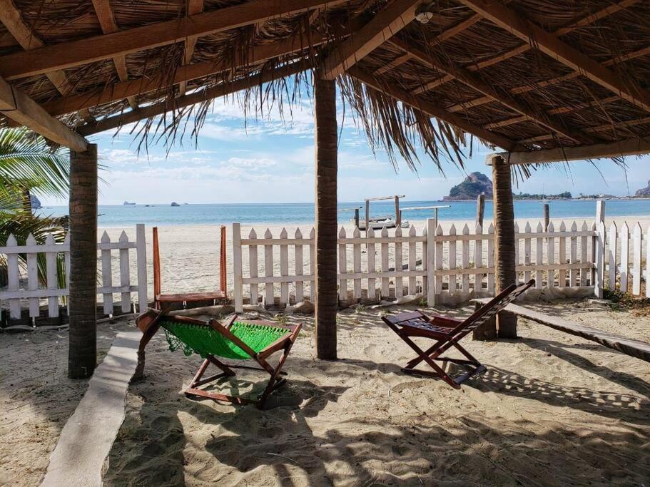 شقة Casa A Pie De Playa Isla De La Piedra ماساتلان المظهر الخارجي الصورة