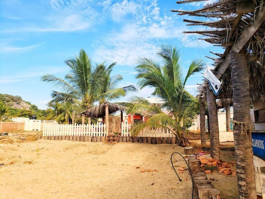 شقة Casa A Pie De Playa Isla De La Piedra ماساتلان المظهر الخارجي الصورة